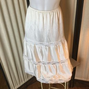 Vintage Sliperfection Half Slip Size SM Ivory Nylon Lace Trim